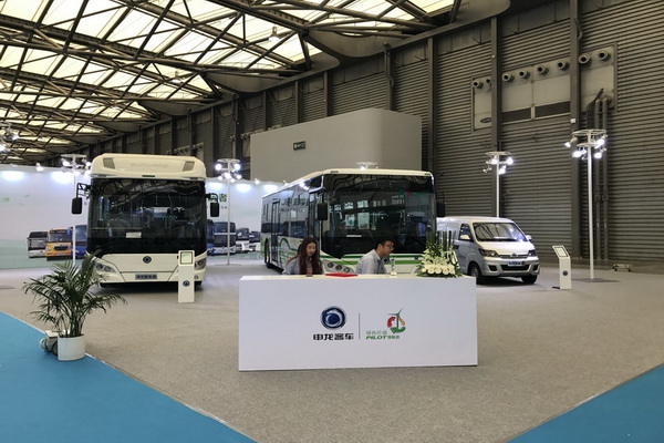 BUS EXPO2017上?？蛙囌箌申龍客車展臺