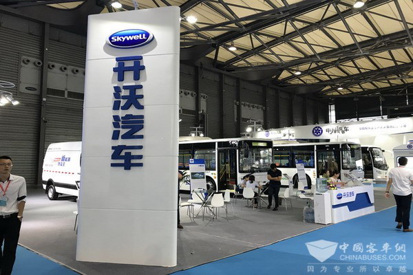 BUS EXPO2017上?？蛙囌箌南京金龍客車展臺