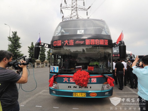 挑戰(zhàn)12000公里 安凱護(hù)航中俄最長(zhǎng)國(guó)際道路運(yùn)輸線路順利返航