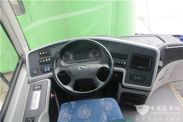 南京金龍NJL6117BEV客車（純電動(dòng)24-53座）