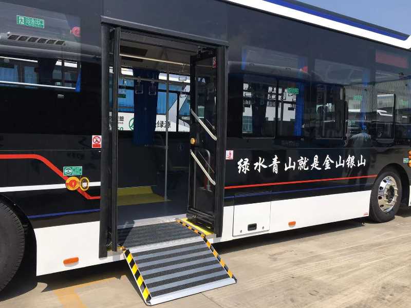 客車殘疾人踏步、升降機(jī)