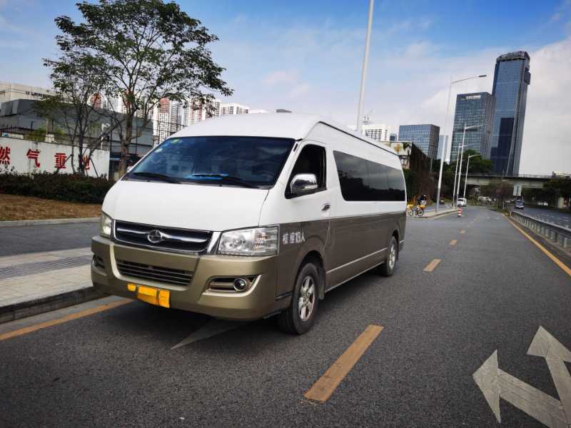 2016年12月 粵牌非營運18座柴油版九龍大馬6600中型客車