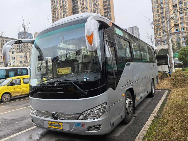 2019年6月上牌國(guó)五38座天然氣宇通6906營(yíng)運(yùn)車(chē)