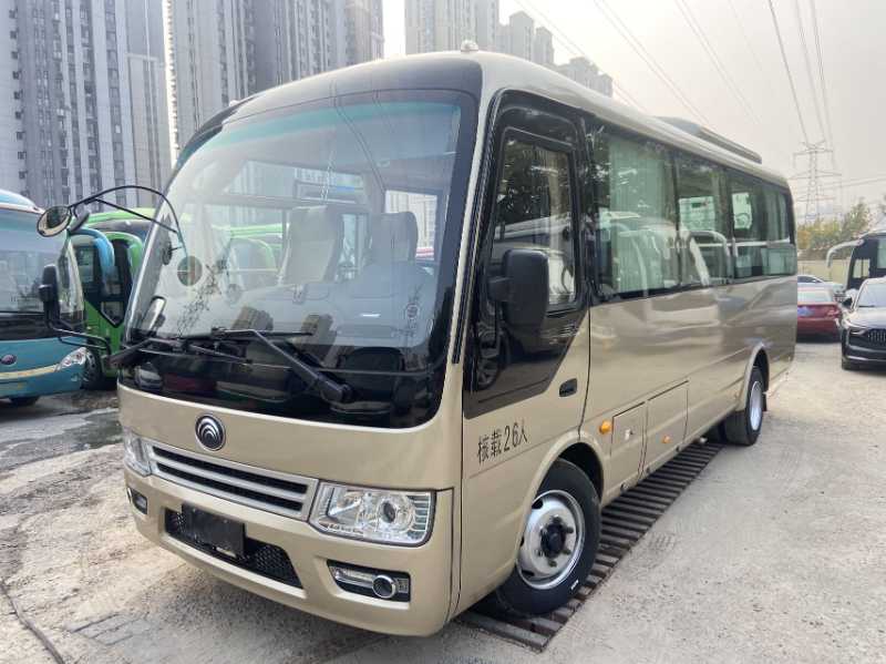 2021年10月 國(guó)六26座全車(chē)原版原漆雙檔宇通6729客車(chē)