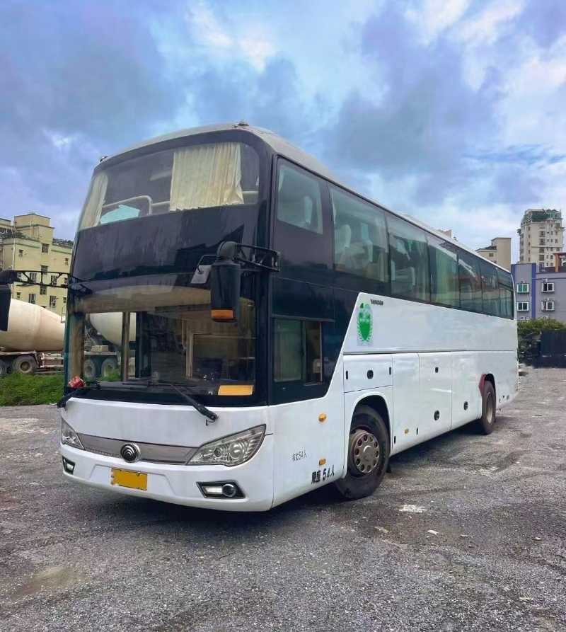 2017年4月上牌粵牌國(guó)五54座一層半宇通旅游車