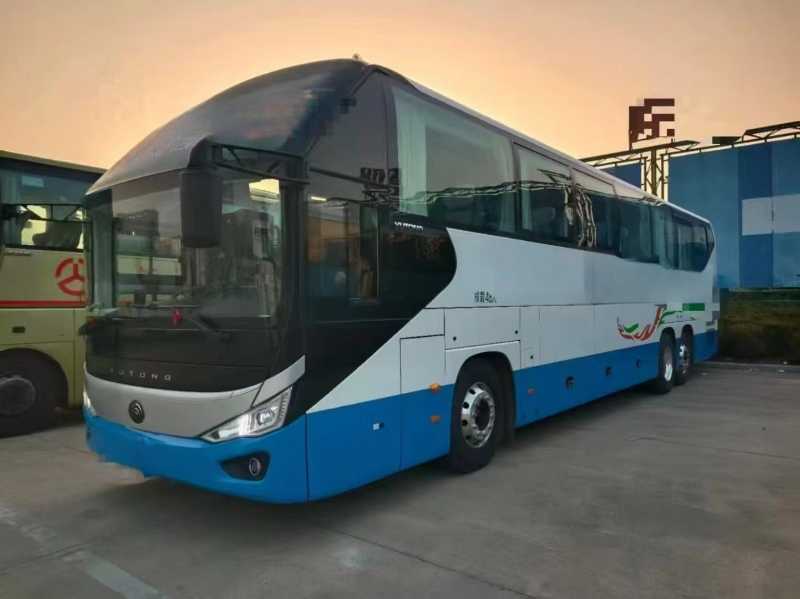 2024年12月上牌兩臺(tái)國(guó)六東北配有公告48座宇通6137半臥車