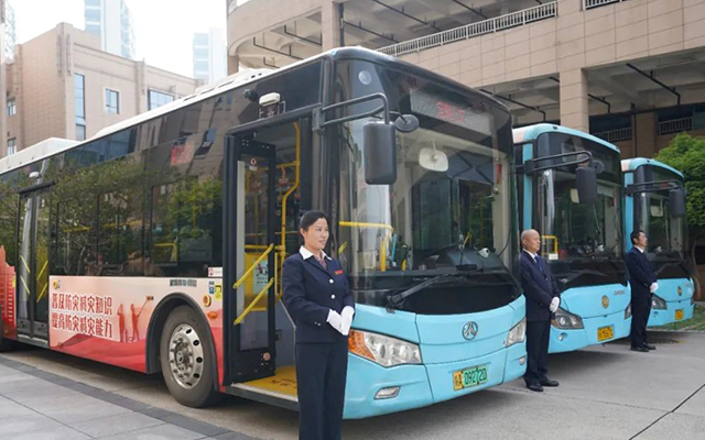 6 輛主題公交上路 南昌開啟應(yīng)急安全知識流動宣傳新模式