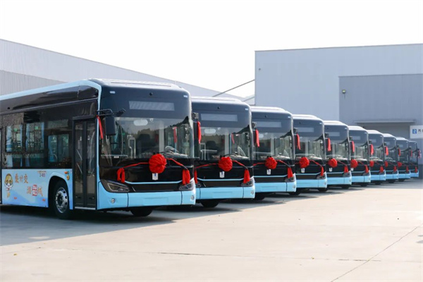 54臺(tái)遠(yuǎn)程星際純電動(dòng)客車C10E交付四川內(nèi)江公交