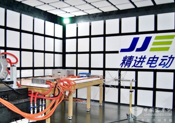 精進(jìn)電動2024年報簡讀：營收增長顯著，盈利曙光初現(xiàn)