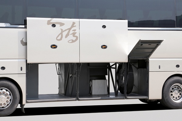 金旅XML6128J25N客車(chē)（天然氣國(guó)五24-63座）