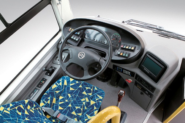 金旅XML6115JEV60C公交車(chē)（純電動(dòng)20-44座）