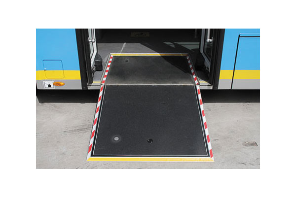 福田歐輝BJ6105EVCA-5公交車（純電動10-37座）