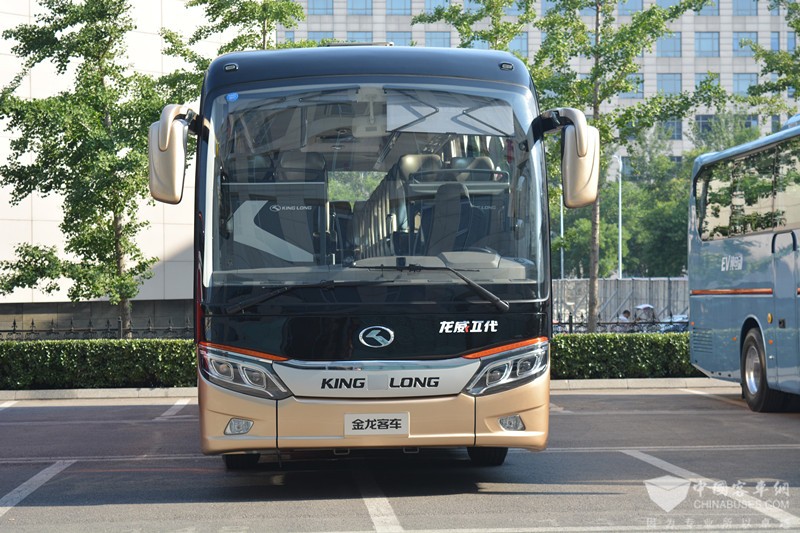 金龍XMQ6127BYD5C客車(chē)（柴油國(guó)五24-55座）