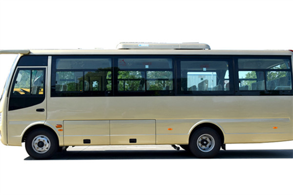 華新HM6768LFD6X客車(chē)（柴油國(guó)六24-31座）